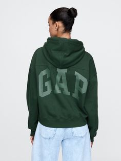 Vintage Soft Cropped Hoodie | Gap Gap Hoodie Outfit Woman, Black Gap Hoodie, Gap Hoodie Outfit, Roadtrip Outfit, Gap Hoodies, Desired Wardrobe, Fake Clothes, College Wardrobe, Hoodie Gap