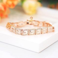 B170562 New Luxurious elegant crystal bracelet zinc alloy silver color rose gold color with Austria crystal fashion lady jewelry Crystal Fashion, Fashion Lady, Crystal Bracelet, Rose Gold Color, Crystal Bracelets, Zinc Alloy, Silver Color, Austria, Gold Color