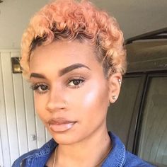 Dyed Short Natural Hair, Short Afro Hair, Short Natural Hair, Cut Life, Short Afro, Pelo Afro, Wigs Hair, Baby Cakes, Big Chop