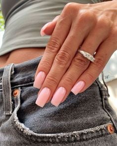 Classic Manicure, Color Trends 2024, Light Pink Nails, Nail Color Trends, Beige Nails, Summery Nails, Basic Nails