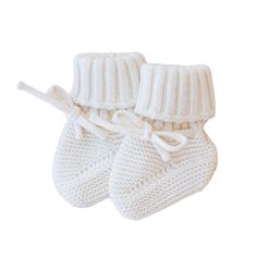 Complete your little one's matching set and dress your baby in style for their first moments on Earth with these knit booties! Made with love and extra cozy fabric, these booties ensure a snug fit that will stay put, keeping those tiny toes toasty and protected. Coming in five stylish, yet versatile colors, these knit booties will be the most precious keepsake that will be kept for the years to come as your baby grows and are a must-have for their wardrobe! Knit Baby Booties Details: 100% Cotton Personalized Swaddle Blanket, Personalized Swaddle, Pink Newborn, Knit Baby Booties, Personalized Newborn, Dry Air, Knitted Booties, Baby Bundles, Cozy Fabric