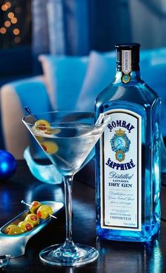 Alcoholic Drinks Pictures, Bottle Shoot, Usa Drinks, Social Media Specialist, Pretty Alcoholic Drinks, Beverage Photography, Digital Marketing Seo, Iphone Lockscreen Wallpaper