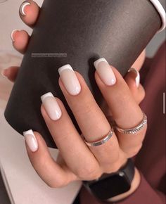 French Tips Elegant, French Tip Nails Milky White, Beige French Nails, Beige French Tip Nails, Nails Francesa, Milky White French Tip Nails, Milky White Nail, Ongles Beiges, Tip Nail Designs