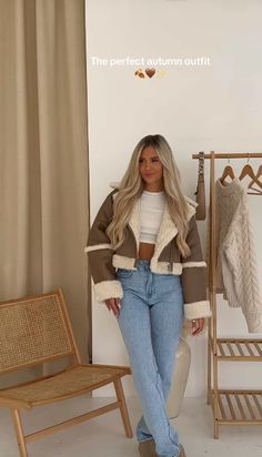 Cream Fuzzy Jacket Outfit, Tennessee Winter Outfits, Stockholm Winter Outfit, Thanksgiving Outfit Ideas, Cute Thanksgiving Outfits, What To Wear Fall, Thanksgiving Outfit Women, Thanksgiving Outfits