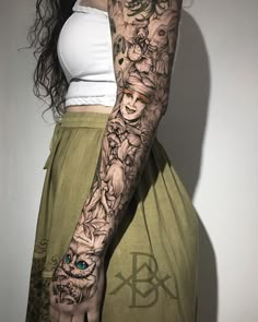 Wonderland Tattoo, Alice And Wonderland, Tattoo Sleeve, Tattoos And Piercings, Sleeve Tattoos, Tattoos For Women, Alice In Wonderland, Body Art, Piercings