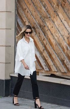 Oversized Blouse Outfit, Linen Shirt Outfit, Oversized Shirt Outfit, Oversize Outfit, 5 Outfits, Oversized White Shirt, White Shirt Outfits, Oversized Shirt Dress, Alicia Vikander