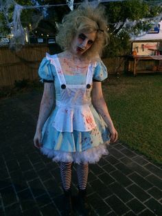 Zombie Alice in Wonderland Zombie Alice In Wonderland Costume, Scary Alice In Wonderland Costume Halloween Makeup, Alice In Wonderland Scary Costume, Halloween Alice In Wonderland Scary, Scary Alice In Wonderland Makeup, Alice In Wonderland Horror Makeup, Creepy Alice In Wonderland Costume, Horror Alice In Wonderland, Scary Alice In Wonderland Costume