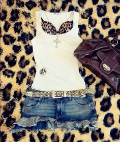 #mcbling #y2k #2000s #tumblr #trendy Fits For Autumn, Spring Outfits With Jackets, Leopard Print Style, Y2k Bling Outfits, Outfits W Shorts, Long Sleeve Outfits Aesthetic, Urban Style Outfits Women, Tank Top Over Long Sleeve Outfit, Y2k Jacket Outfit