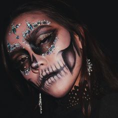 Skull Glam Makeup, Dia Los Muertos Makeup, Glitter Skull Makeup, Glam Skull Makeup, Voodoo Costume, Catrina Makeup, Glam Skull, Dead Bride