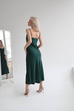 Emerald Slip Dress Cowl Neck Dress Formal Slip Dress Green Bridesmaid Dress Autumn Emerald Dress Satin Bridesmaid Dress Kelly Dress - Etsy Ukraine Formal Slip Dress, Green Bridesmaid Dress, Emerald Dress, Dress Satin Bridesmaid, Midi Bridesmaid Dress, Satin Bridesmaid Dress, Fall Bridesmaid Dresses, Emerald Dresses, Dress Autumn