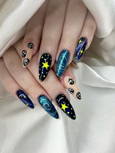 Rezz Inspired Nails, Coraline Almond Nails, Coraline Nail Ideas, Coraline Themed Nails, Coraline Nails Acrylic, Coraline Inspired Nails, Coraline Nail Designs, Movie Inspired Nails, Steven Universe Nails