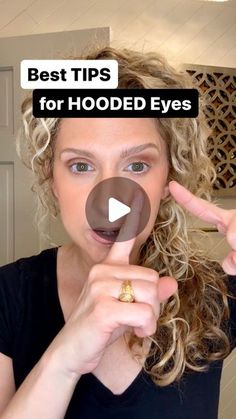 Abigail Quinn on Instagram: "Do you struggle w/eyeshadow application?  I’m here to help you unravel the mystery of how to enhance your eye shape.   All eyes are beautiful 🫶🏻 Learning a few tips for your eye shape and lid space can make all the difference 😘  Hooded eyes? 👇 Save and try these tips!   Products used: Bellame Showstopper Palette Eye Brush #3 Hybrid concealer  👉Comment “Eyes” for direct link!  #Makeuphacks #easymakeup #easymakeuptutorial #makeuptutorial #makeuptips #makeuptipsandtricks #makeupforbeginners #bellame #bellamebeautyofficial #bellamebeauty #antiagingmakeup #antiagingskincare #hyaluronicacid #crueltyfreemakeup  #makeupideas #makeupreels #everydaymakeup #grwmmakeup #mommymakeover #simpleglam" Best Eyeshadow For Hooded Eyes, Eyeshadow Application Techniques, Hooded Eye Hacks, Aging Eye Makeup, Aging Hooded Eyes Makeup, Eyebrows Hooded Eyes, Makeup For Hollow Eyes, How To Apply Eye Shadow For Hooded Eyes, Eyeshadow Makeup Hooded Eyes