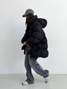 Black winter oversize puffer coat, Streetwear women jacket, Black Winter puffer jacket women, Warm winter jacket, Black puffer - Etsy Nederland Puffer Hoodie Outfit, Winter Coats Women Puffer, Oversized Jackets Women, Oversized Winter Outerwear For Outdoor, Thick Puffer Jacket For Cold Weather, Solid Thick Puffer Jacket For Cold Weather, Thick Solid Color Puffer Jacket For Cold Weather, Long Sleeve Techwear Puffer Jacket, Oversized Duck Down Outerwear For Fall