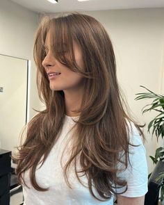 Long Hair Soft Layers Curtain Bangs, Box Layers With Face Framing, Long U Shaped Layers, Hair For Fall 2024, Wispy Layers Long Hair, Three Layer Haircut, Subtle Curtain Bangs Long Hair, Haircut Front Layers Face Framing, 2025 Hair Color