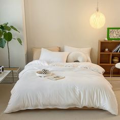 PRICES MAY VARY. 【High Material】: Our this white comforter sets is high quality cotton out fabric with soft ultra microfiber inner fill. Super Soft, Hotel Quality, Durable, Breathable, and Machine Washable. 【3Pcs White Comforter Sets Twin 】 : 1 x twin comforter ( 68" x 90") + 2 x standard pillowcases ( 20" x 26"). 【Solid White Color Design】: Modern solid white bedding comforter for boys girls men women bedroom. Give you a simple and warm room, and our solid color white comforter sets with two pi White Bed Comforter, White Bed Comforters, White Comforter Set, White Twin Comforter, Full Size Bed Sets, Full Size Comforter Sets, Bedding Comforter Sets, White Queen Bed, Queen Size Bed Sets