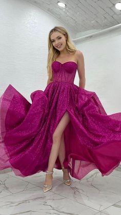 Look stunning in this glittery A-line empire dress. The illusion sweetheart neckline and side slit create a graceful silhouette, perfect for evening and prom events. Strapless with a touch of glamour for a trend-setting look. Aliexpress Dresses, Prom Dress Pictures, Sequin Evening Dresses, Red Prom, Evening Dress Fashion, Pretty Prom Dresses, Grad Dresses, Empire Dress, Amazon Products