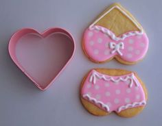 Hen party series ~ ideas for personalising your party | Cassiefairy's thrifty lifestyle blog Bathing Suit Cookies, Bathing Suit Cookies Decorated, Lingerie Cookies, Series Ideas, Valentine Sugar Cookies, Summer Cookies, Cookie Tutorials, Sugar Cookie Designs