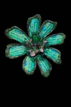 Wallace Chan, Egyptian Inspired Jewelry, Emerald Brooch, Sevan Bicakci, Wheel Of Time, Real Butterfly Wings, Rare Gems, Support Artists, Museum Of Fine Arts