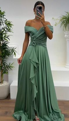 Mother In Law Dresses, Floral Dress Wedding Guest, Princess Frog, Wedding Guest Gowns, Bridesmaids Gowns, Mother Of Bride Dress, Mother Of The Bride Gown, Plus Size Gowns, Bride Gown