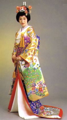 kimono #FashionSerendipity #fashion #style #designer Fashion and Designer Style Japanese Wedding, Wedding Kimono, Asian Culture, Ladies Clothing, Asian Outfits