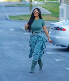 ♚♛нσυѕтσиqυєєивяι♛♚ Kardashians Outfits, Estilo Kim Kardashian, Young Dolph, Estilo Kardashian, Kim Kardashian Outfits, Kim K Style, Yeezy Season, Kardashian Outfit, Kim Kardashian West