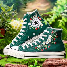 Custom Embroidered Converse High Tops, Strawberry Embroidered Sneaker for Her, Strawberry and Daisy Embroidered Sneakers, Strawberry Embroidered Converse for Women, Unique Gift for Her 💚 Immerse yourself in the intricate craftsmanship as we lovingly hand embroider rustic flowers onto your chosen Converse pair 💚 🌿 The listed price encompasses both the Converse Shoes and the showcased Embroidery Designs. 1. MANUFACTURING PROCEDURE 🌿 Upon receiving your order, we initiate the shoe preparation p Embroidered Converse High Tops, Converse For Women, Converse Chuck 70s, Cute Converse Shoes, Embroidered Sneakers, Embroidered Converse, Cute Converse, Preppy Shoes, Pretty Shoes Sneakers