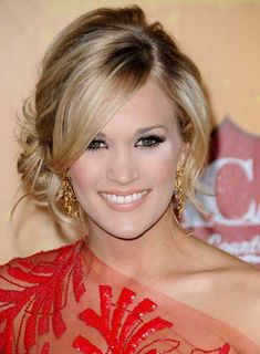 Side Swept Updo Short Hair, Southern Belle Hairstyles, Carrie Underwood Haircut, Southern Belle Hair, Pew Decor, Belle Hair, Carrie Underwood Hair, Beige Blond, Blonde Updo