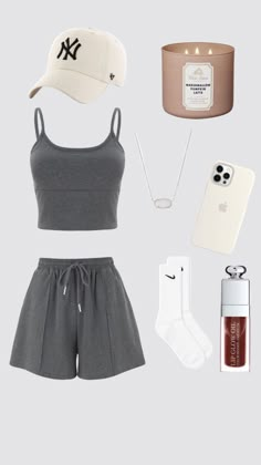 Birkenstock Outfit Summer, Platform Outfit, Lazy Outfit, Birkenstock Outfit, Outfit Ideas Everyday, It Girl Aesthetic, Outfits 70s, European Summer Outfits, 70s Outfits