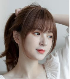 Bangs Hairstyles Medium Hair, Poni Haircut, Toc Hai Mai, Poni Layer, Layer Haircut With Bangs, Japanese Bangstyle Hair, Layer With Bangs, Haircut Pony, Bangs With Face Framing