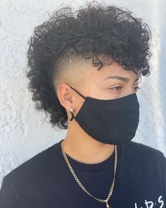 Shaved Head Styles, Mohawk Haircut, Curly Mohawk, Curly Haircuts, Short Curly Haircuts, Haircut Designs, Faux Hawk, Curly Girl Hairstyles