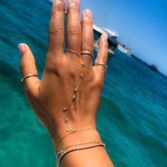 Finger Chain Bracelet, Jewellery Lookbook, Gold Hand Chain, Wrist Chain, Dope Jewelry Accessories, Hand Chain Jewelry, Finger Bracelets, Hand Chain Bracelet, Solid Gold Chains