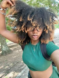 Afro With Bangs, Earthy Hair, Curl Cut, Hairstyles For Long Faces, Hair Like Wool, Hair Growth Challenge, Dyed Hair Inspiration, Beautiful Curly Hair, Hair Flip