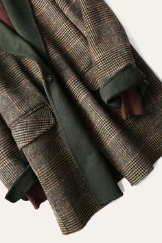 Grey Wool Blend Plaid One Button Lapel Neck Coat - Grey / S Trent Coat, Fall Fit, Looks Street Style, Mode Inspo, Maxi Skirts, Fall 2023, Mode Inspiration, Fall Winter Fashion, Fall Style