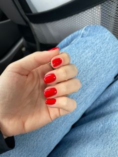 Electric Nail Colors, Extra Short Red Nails, Red Nails Squoval, Red Classic Nails, Red Nails Gel Short, Classy Christmas Nails Short Red, Squoval Red Nails, Short Round Red Nails, Minimalist Red Nails