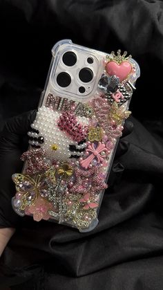 Custom junk bling phone cases Button Phone Case, Decora Phone Case, Junk Iphone Case, Things To Rhinestone, Junk Phone Case Ideas