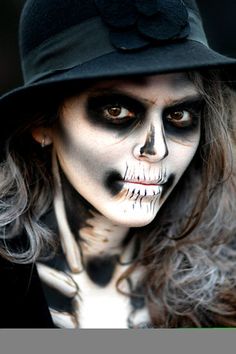 Cutting Edge Haunted House Creepy Costume, Halloween Chic, Mascaras Halloween, Hallowen Ideas, Scary Makeup, Face Painting Halloween, Halloween Costumes Makeup, Fx Makeup