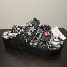 Brand New!! (Nwt) Never Worn Features Sparkling Jibbits On Both Shoes White/Black Fuzzy Liner Size: Women 14/Men 12 Open To Offers! Junk Crocs, Blinged Crocs, Cute Foot Tattoos, Shoes Game, Crocs Fashion, Shoes Crocs, Pretty Shoes Sneakers, Glitter Sandals, Women's Crocs