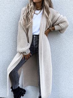 Long Side Split Sweater, Cartigan And Leggings, Puff Sleeve Cardigan, Plain Sweaters, Boho Mode, Winter Wardrobe Essentials, Long Knit Cardigan, Cardigan Casual, Gilet Long