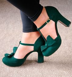 New favorite show designer. I'd choose confront over style, but I think she has nailed both. Have to try a pair very soon! Chunky Heel Sandals, Chunky Heels Sandals, Fabulous Shoes, Crazy Shoes, Pretty Shoes, Dream Shoes, T Strap, Vintage Shoes, Chunky Heel