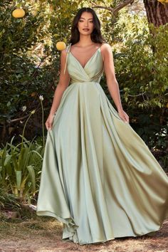 Long Flowy Bridesmaid Dresses, Party Wear Satin Dress, Soft Silhouette Fashion, Bardot Bridesmaid Dress, Body Fit Dress Long, Satin Bridesmaid Dresses Plus Size, Dresses For Body Type, Bridesmaid Dresses Flowy, Satin Gown Bridesmaid