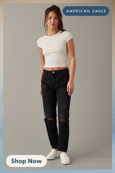 White Shirt Black Jeans, Black Mom Jeans Outfit, Black American Eagle Jeans, American Eagle Black Jeans, American Eagle Mom Jeans, Mom Jeans Outfit, Black Mom Jeans, Black Jeans Outfit, Black Ripped Jeans