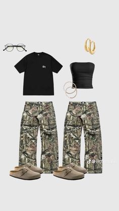 Cute Boyfriend Outfits, Matching Outfit Inspo Couple, Black Matching Outfits For Couples, Matching Couple Outfits Baggy, Matching Camo Couple Outfits, Baggy Matching Outfits, Matching Cargo Pants Outfit Couple, Camo Shirts Outfits, Matching Outfits Bf And Gf