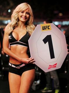 Girl Fighters, Ufc Octagon, Blonde Halloween Costumes, Mma Girls, Halloween 23, Couples Halloween Outfits