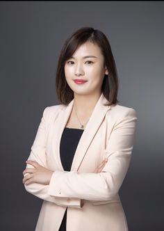 Korean Id Photo, Profile Photography, Event Stylist, Business Professional Outfits, Professional Photo Shoot, Womens Professional Fashion, Professional Profile, Corporate Headshots