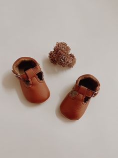 Cute Brown Round Toe Slippers, Brown Slippers With Soft Sole And Round Toe, Brown Round Toe Slippers With Soft Sole, Cute Non-slip Leather Booties, Non-slip Leather Booties, Cute Leather Spring Booties, Cute Leather Booties With Non-slip Details, Cute Leather Non-slip Booties, Spring Booties With Soft Sole For Playtime