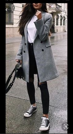 Pretty Winter Outfits, Simple Winter Outfits, Chic Winter Outfits, Trendy Street Style, Cute Winter Outfits, Outfit Trends, Street Style Winter, Outfits Winter, Winter Mode