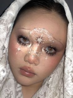 #makeup #fashion #makeupinspo #ethereal #unique Prom Makeup, People Photography, Makeup For Brown Eyes, Makeup Inspo, Halloween Makeup, Makeup Inspiration, Makeup Tutorial, Eye Makeup, Makeup