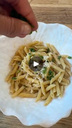 130K views · 7.1K reactions | My 7 year old son’s new favorite pasta #cooking #easyrecipe #dinner #homecook #homecooking #eating #cookingtime #italianfood #pasta #lunch #foodie #goodeats | Corre Larkin Pasta Lunch, Facebook Recipes, Home Cooking, Cooking Time, Good Eats, Pasta Recipes, Italian Recipes, Year Old, Easy Meals