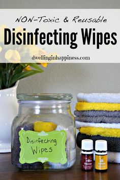 How To Make Homemade Disinfectant Wipes Reusable Cleaning Wipes, Clean Baking Pans, Deep Cleaning Tips, Natural Cleaners, Young Living Oils, Diy Spring, Diy Cleaners