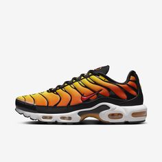 Early sunsets, late-night campfires—'tis the season to bring fresh energy to your Tuned Air experience. Enter this blazing edition of the Air Max Plus. Its high-temp color palette melds gradient hues with glossy black accents for style that sizzles. Plus, a Max Air unit in the heel and forefoot bring legendary bounce, letting you take to the streets in comfort. Plus Men Outfits, Batman Joker Wallpaper, Nike Tn, Mens Shoes Black, Nike Models, Nike Air Max Tn, Nike Air Max Plus, Air Max Plus, Swag Shoes